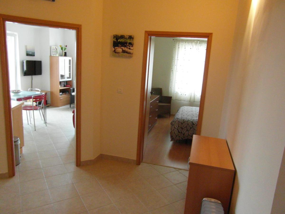 Bentley - Sea-View - 2 Bedroom Apartment Premantura Exteriör bild