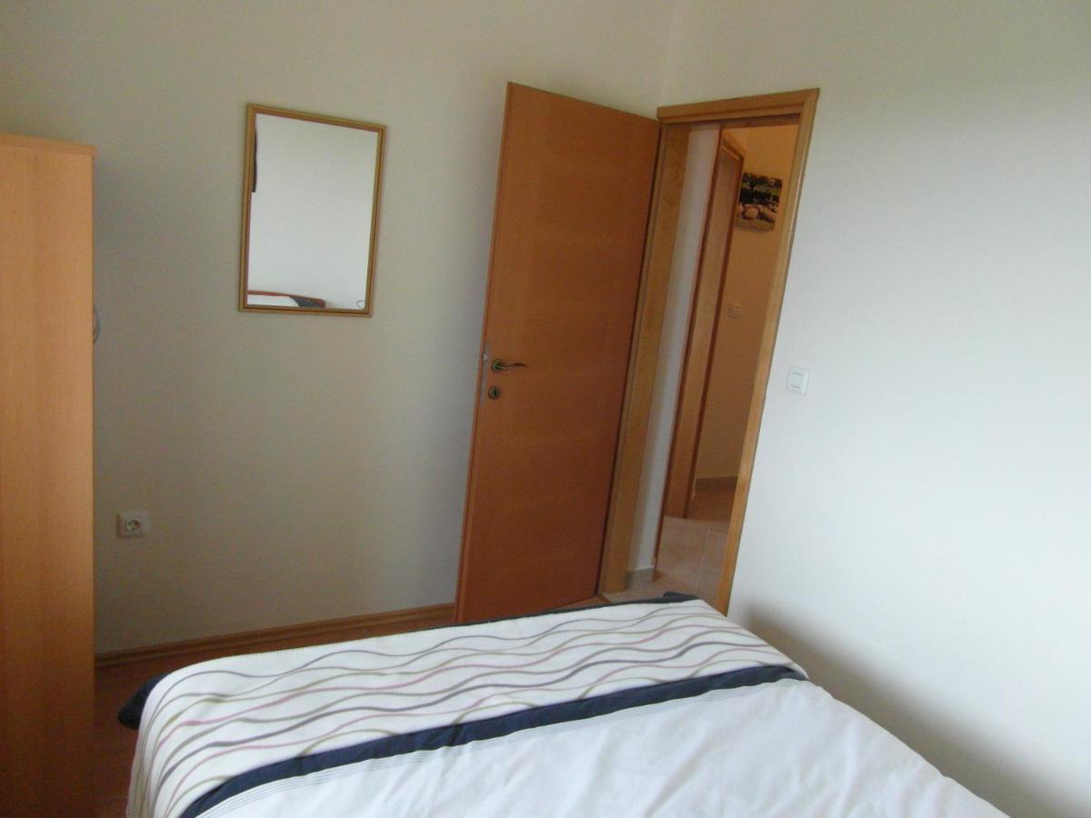 Bentley - Sea-View - 2 Bedroom Apartment Premantura Exteriör bild