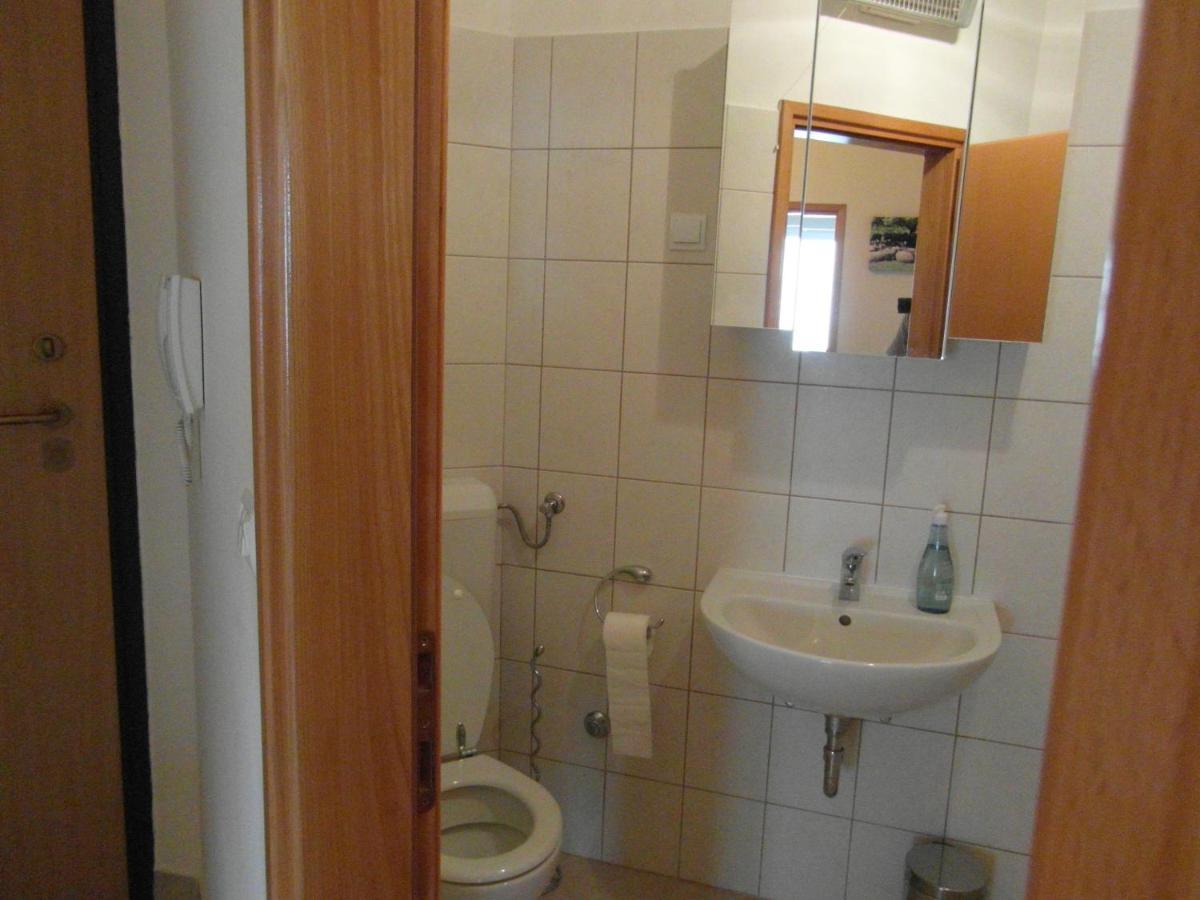 Bentley - Sea-View - 2 Bedroom Apartment Premantura Exteriör bild