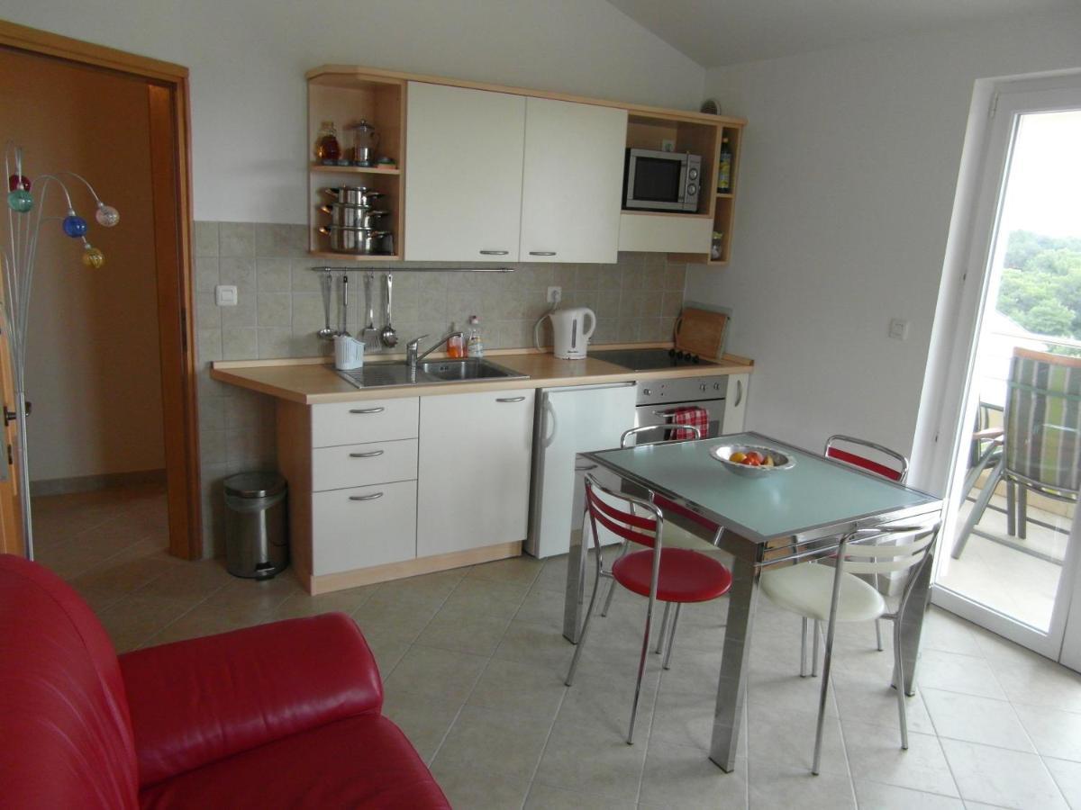Bentley - Sea-View - 2 Bedroom Apartment Premantura Exteriör bild