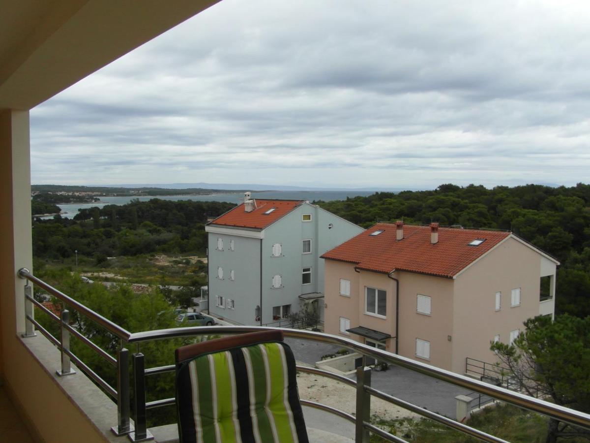 Bentley - Sea-View - 2 Bedroom Apartment Premantura Exteriör bild